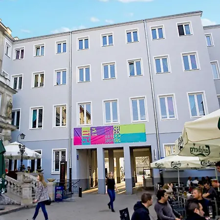 Patchwork Hostel *